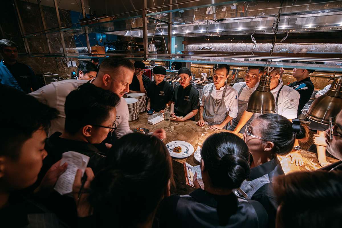 Team lessons about Reducing Food Waste in Luxury Hotels with Executive Chef Oliver Mette by All4Chefs